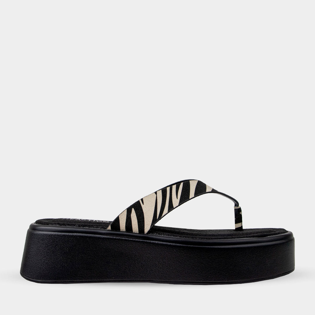 CHLOE THONG FLATFORM